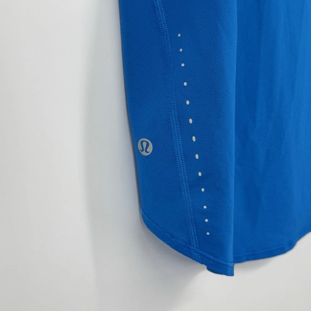 Lululemon Women's High Neck Run Train Tee Blue Size 6 Swiftly Workout Active Top